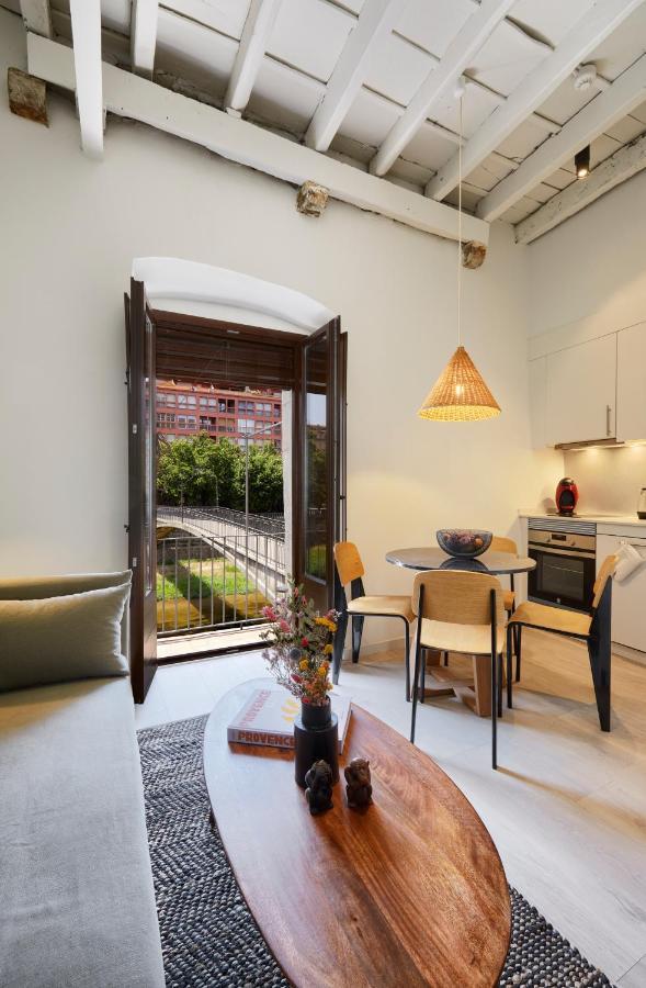 Canvas Apartments & Lofts Жирона Экстерьер фото