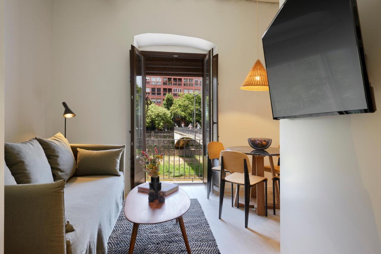 Canvas Apartments & Lofts Жирона Экстерьер фото