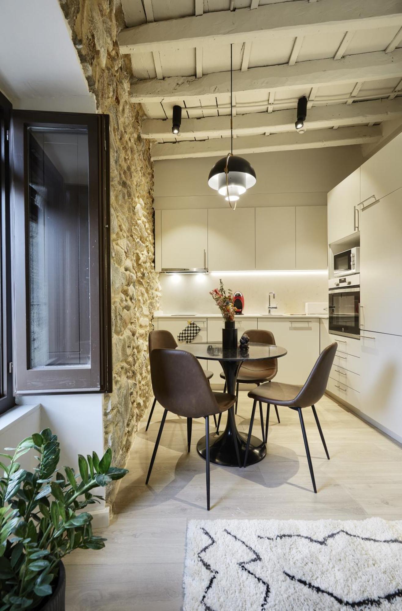 Canvas Apartments & Lofts Жирона Экстерьер фото